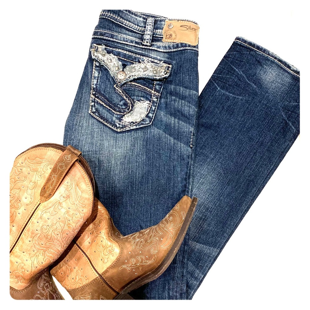 NWOT Silver Tuesday Mid-Baby Boot Cut Jeans
